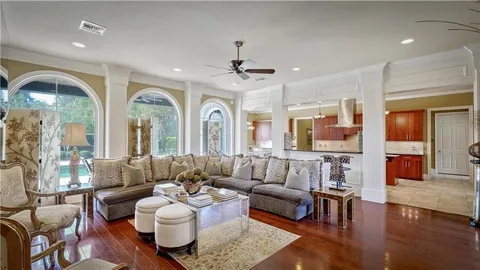 $1,100,000 | 2 Island Club Court, New Orleans, LA 70131