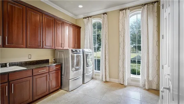 $980,000 | 2 Island Club Court, New Orleans, LA 70131