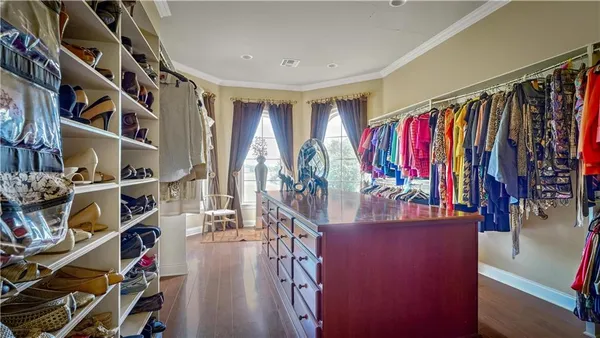 $980,000 | 2 Island Club Court, New Orleans, LA 70131