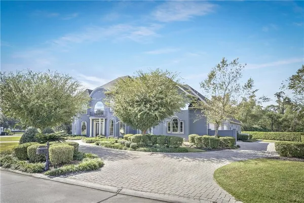 $980,000 | 2 Island Club Court, New Orleans, LA 70131