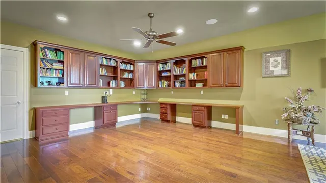 $1,100,000 | 2 Island Club Court, New Orleans, LA 70131