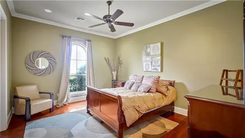 $1,100,000 | 2 Island Club Court, New Orleans, LA 70131