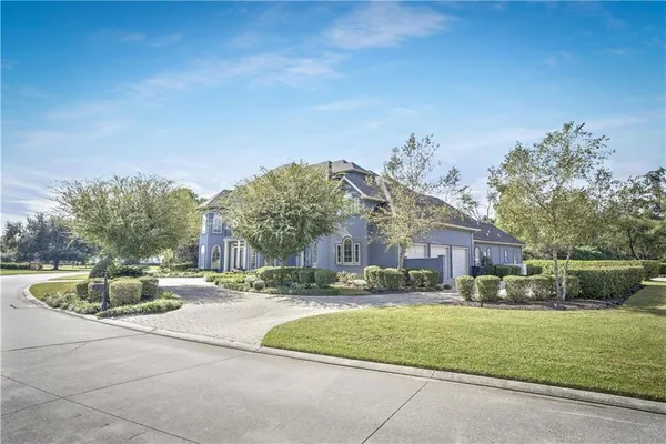 $980,000 | 2 Island Club Court, New Orleans, LA 70131