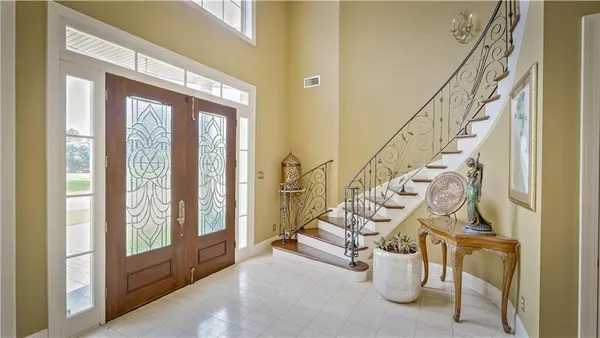 $980,000 | 2 Island Club Court, New Orleans, LA 70131
