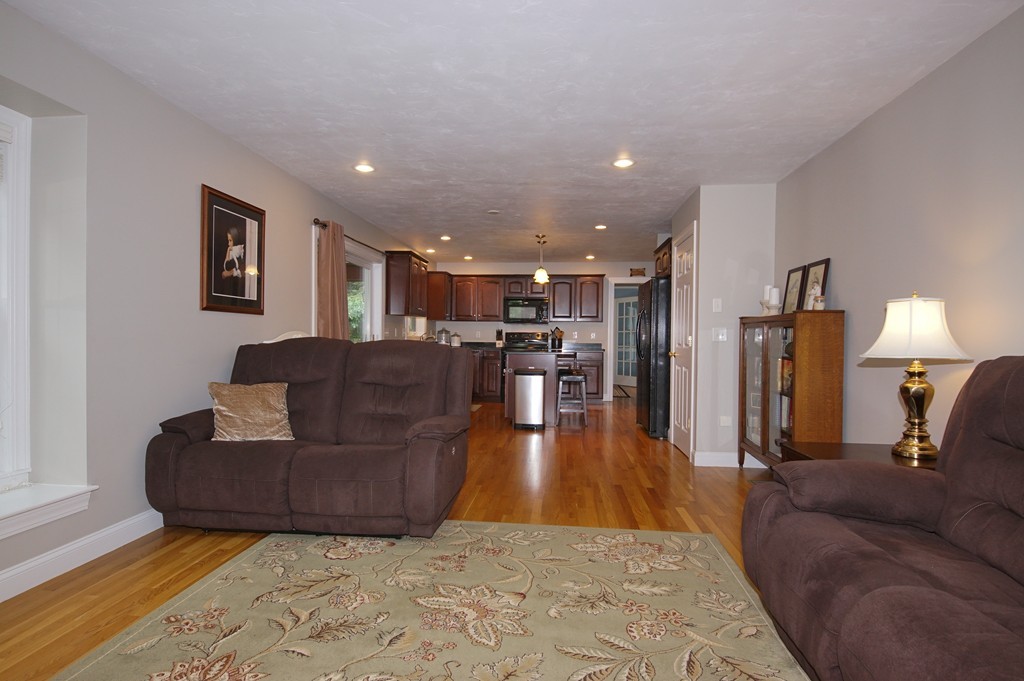 10 John Riley Road Ayer, MA 01432 - Photo 4 of 30 Gallery Image 4