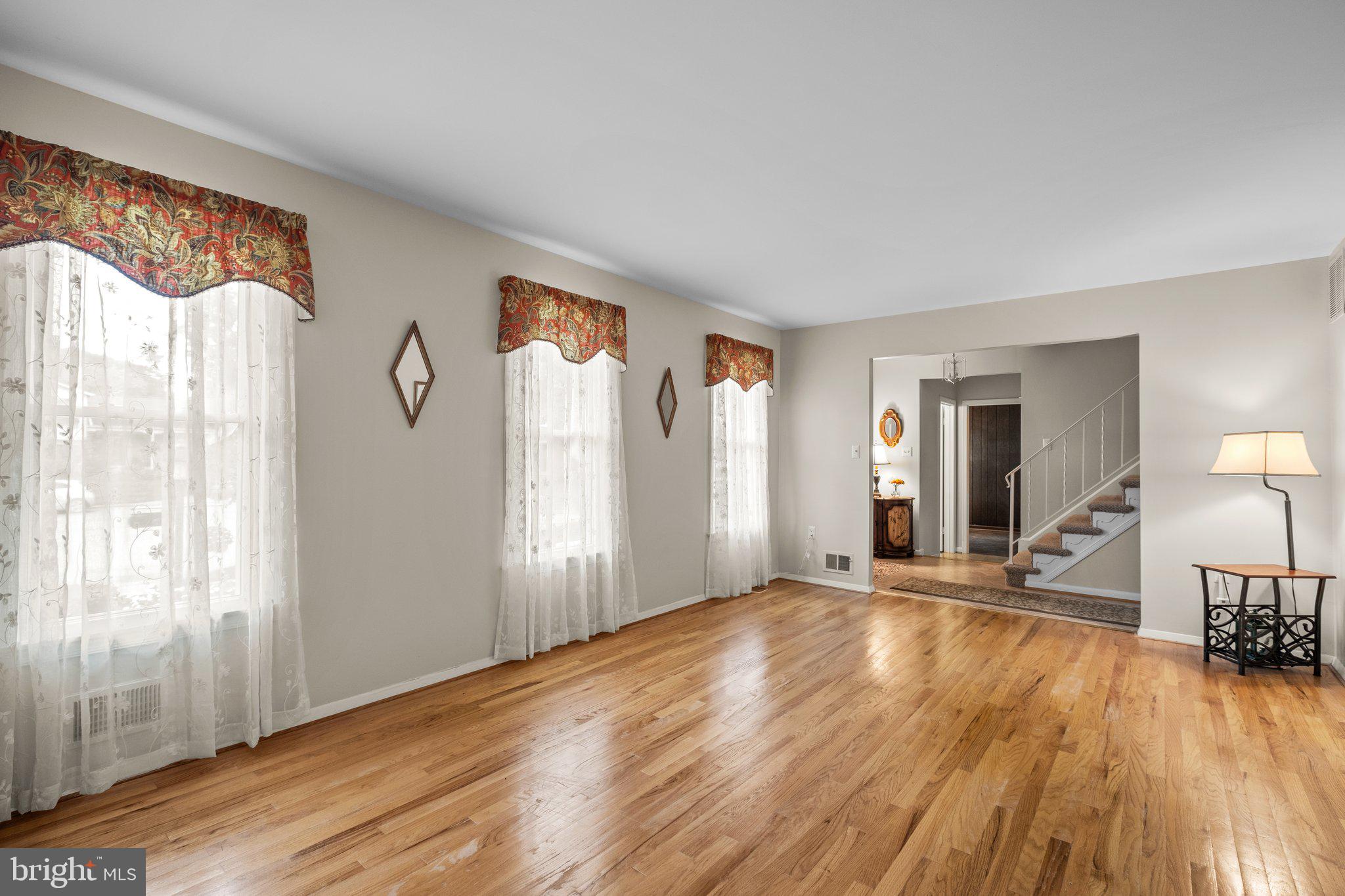 7002 Nightingale Court Lanham, MD 20706 - Photo 11 of 53