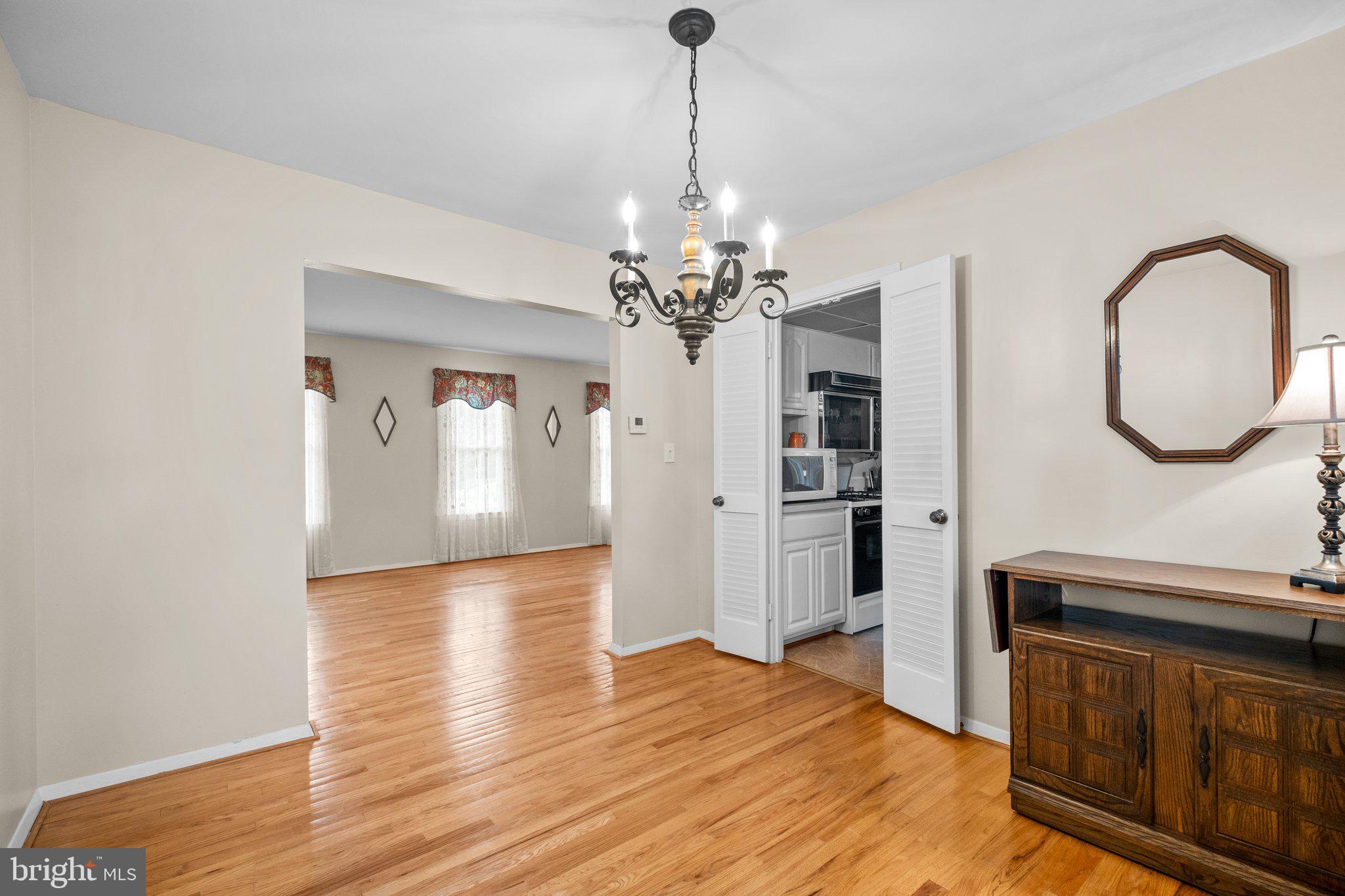 7002 Nightingale Court Lanham, MD 20706 - Photo 14 of 53