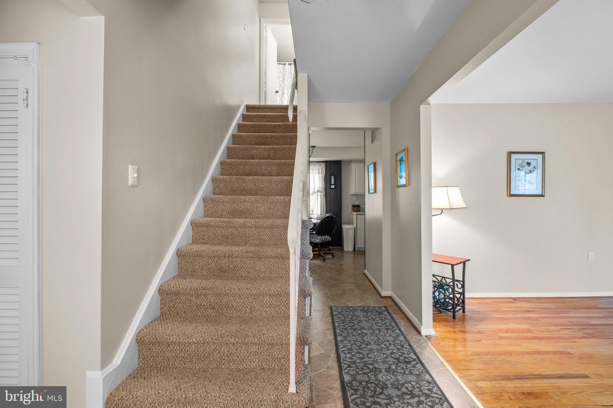 7002 Nightingale Court Lanham, MD 20706 - Photo 6 of 53