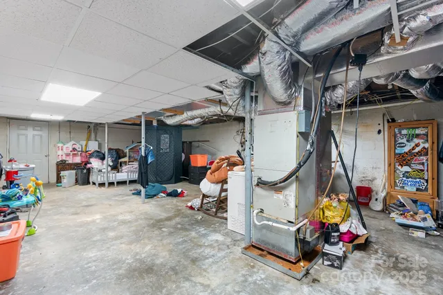 $375,000 | 2596 Sweetbriar Circle, Lenoir, NC 28645