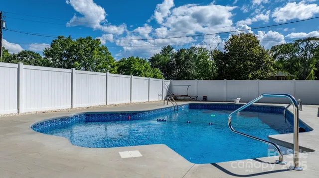 $375,000 | 2596 Sweetbriar Circle, Lenoir, NC 28645