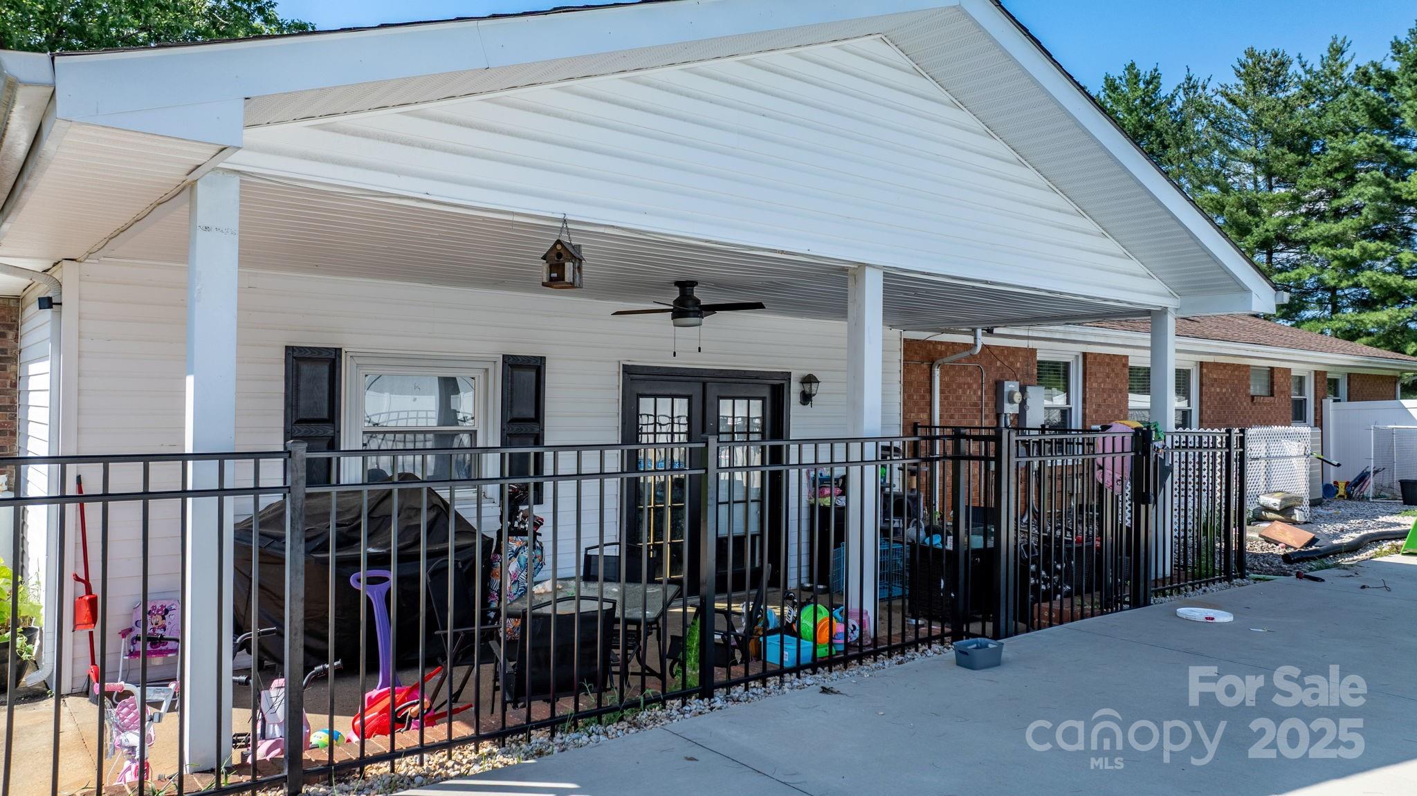 2596 Sweetbriar Circle Lenoir, NC 28645 - Photo 40 of 47 a view of a interior of the house