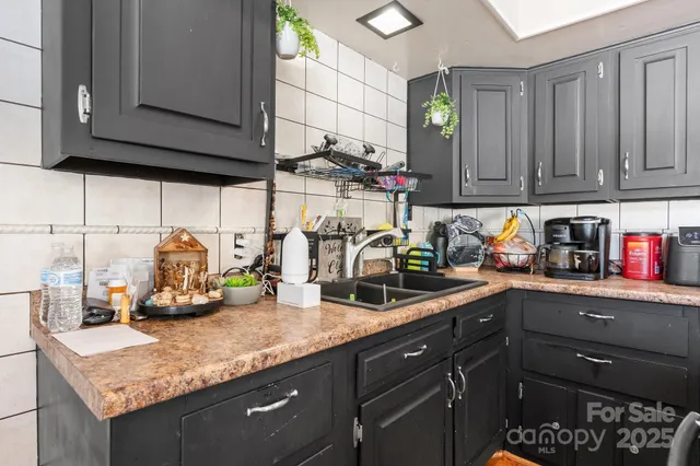 $375,000 | 2596 Sweetbriar Circle, Lenoir, NC 28645