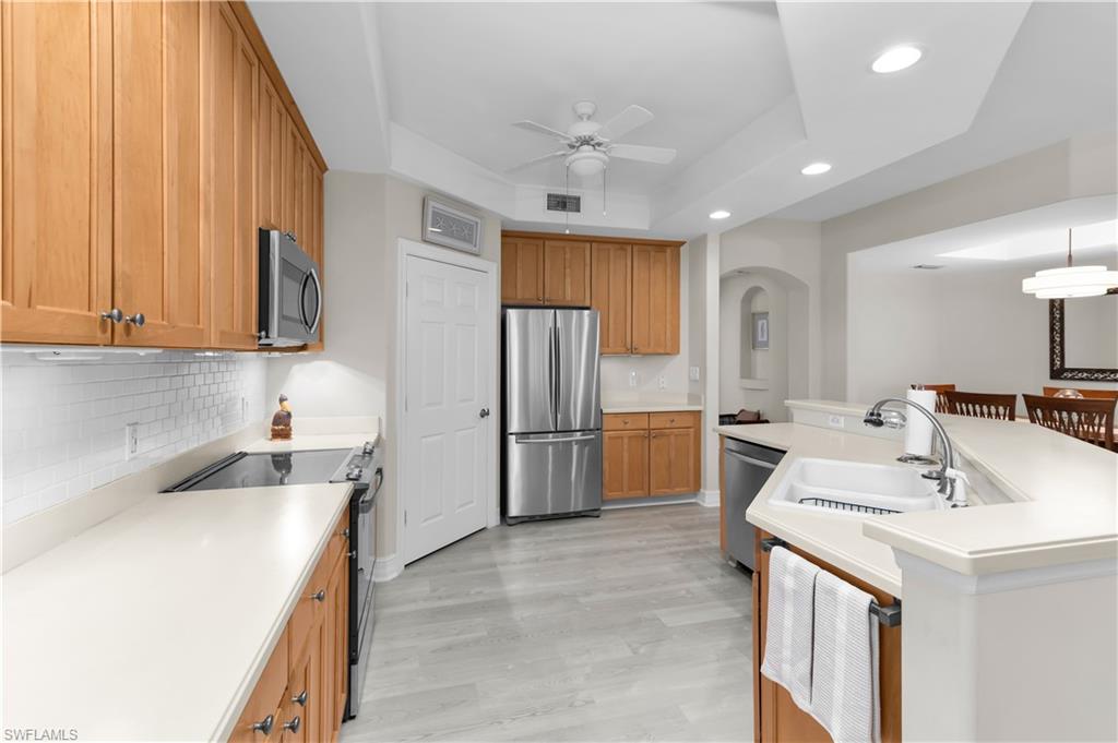 1273 Rialto Way, Unit 102 Naples, FL 34114 - Photo 17 of 34