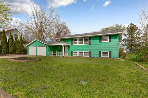$239,900 | 417 Warner Avenue, Spring Valley, MN 55975