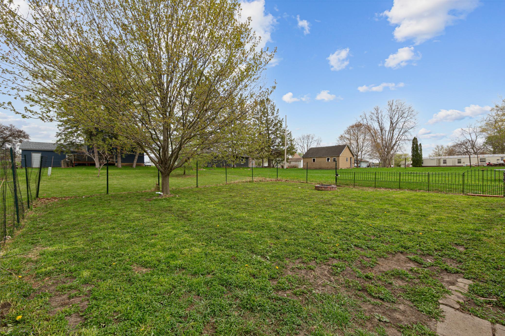 417 Warner Avenue Spring Valley, MN 55975 - Photo 33 of 40