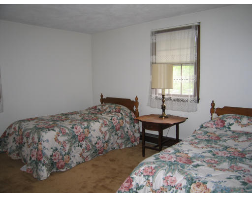 25 Randall Road Reading, MA 01867 - Photo 5 of 7 Gallery Image 5