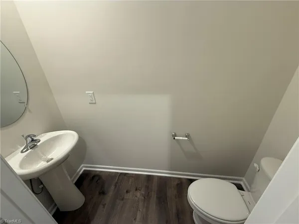$2,300 | 1692 Hallview Court, Kernersville, NC 27284