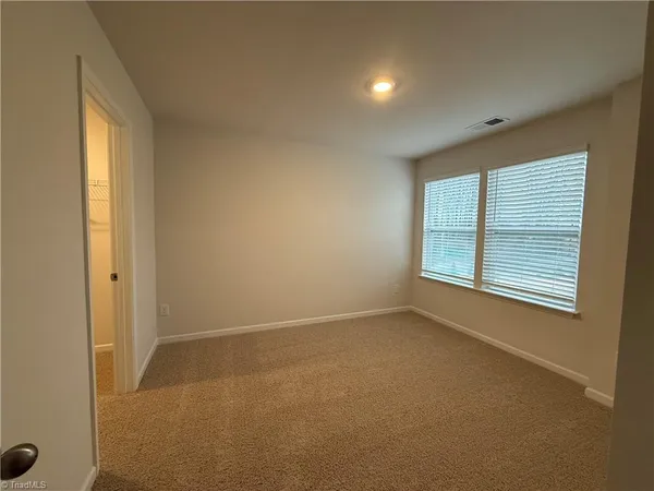 $2,300 | 1692 Hallview Court, Kernersville, NC 27284