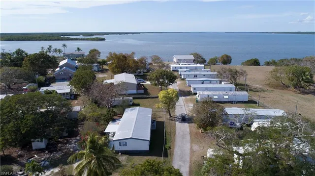 $749,900 | 1165 Rewis Drive, Chokoloskee, FL 34138