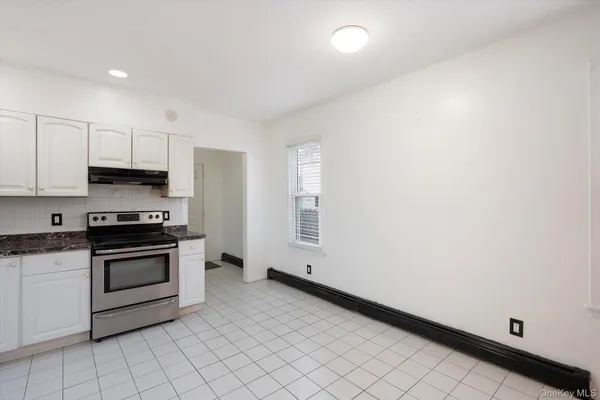 $4,200 | 41 Atlantic Avenue, Freeport, NY 11520