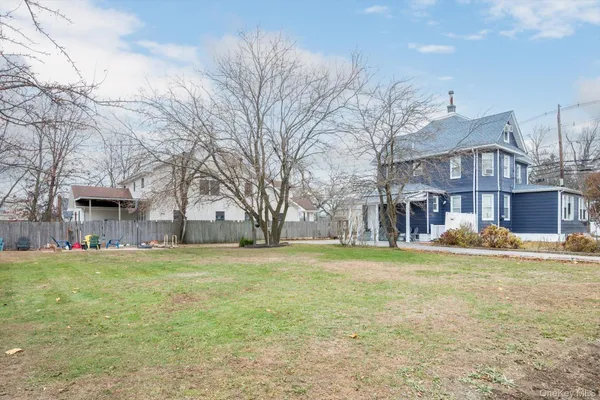 $4,200 | 41 Atlantic Avenue, Freeport, NY 11520