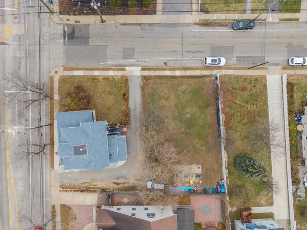 $4,200 | 41 Atlantic Avenue, Freeport, NY 11520