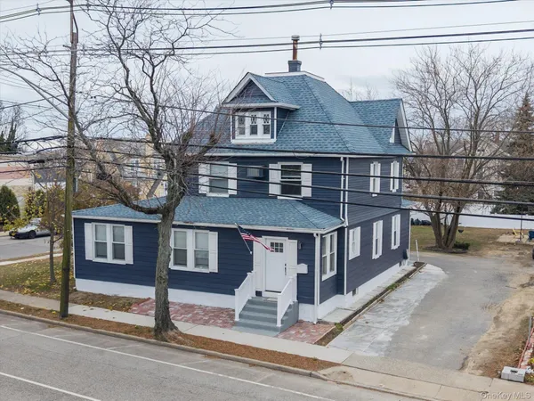 $4,200 | 41 Atlantic Avenue, Freeport, NY 11520