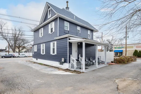 $4,200 | 41 Atlantic Avenue, Freeport, NY 11520