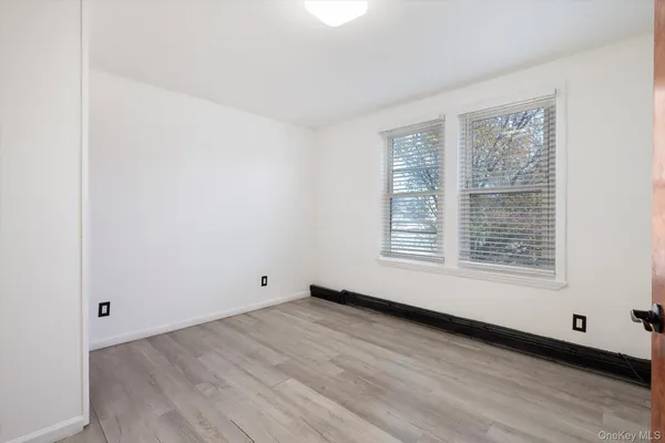 $4,200 | 41 Atlantic Avenue, Freeport, NY 11520