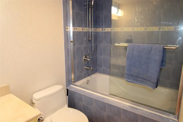 $575,000 | 750 North Ocean Boulevard, Unit 1709, Pompano Beach, FL 33062