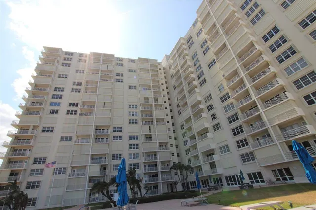 $575,000 | 750 North Ocean Boulevard, Unit 1709, Pompano Beach, FL 33062