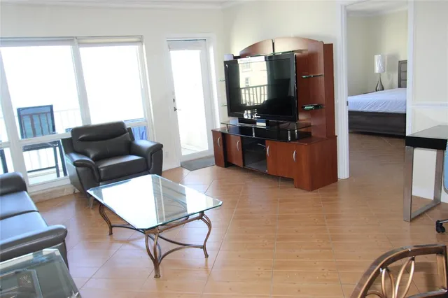 $575,000 | 750 North Ocean Boulevard, Unit 1709, Pompano Beach, FL 33062