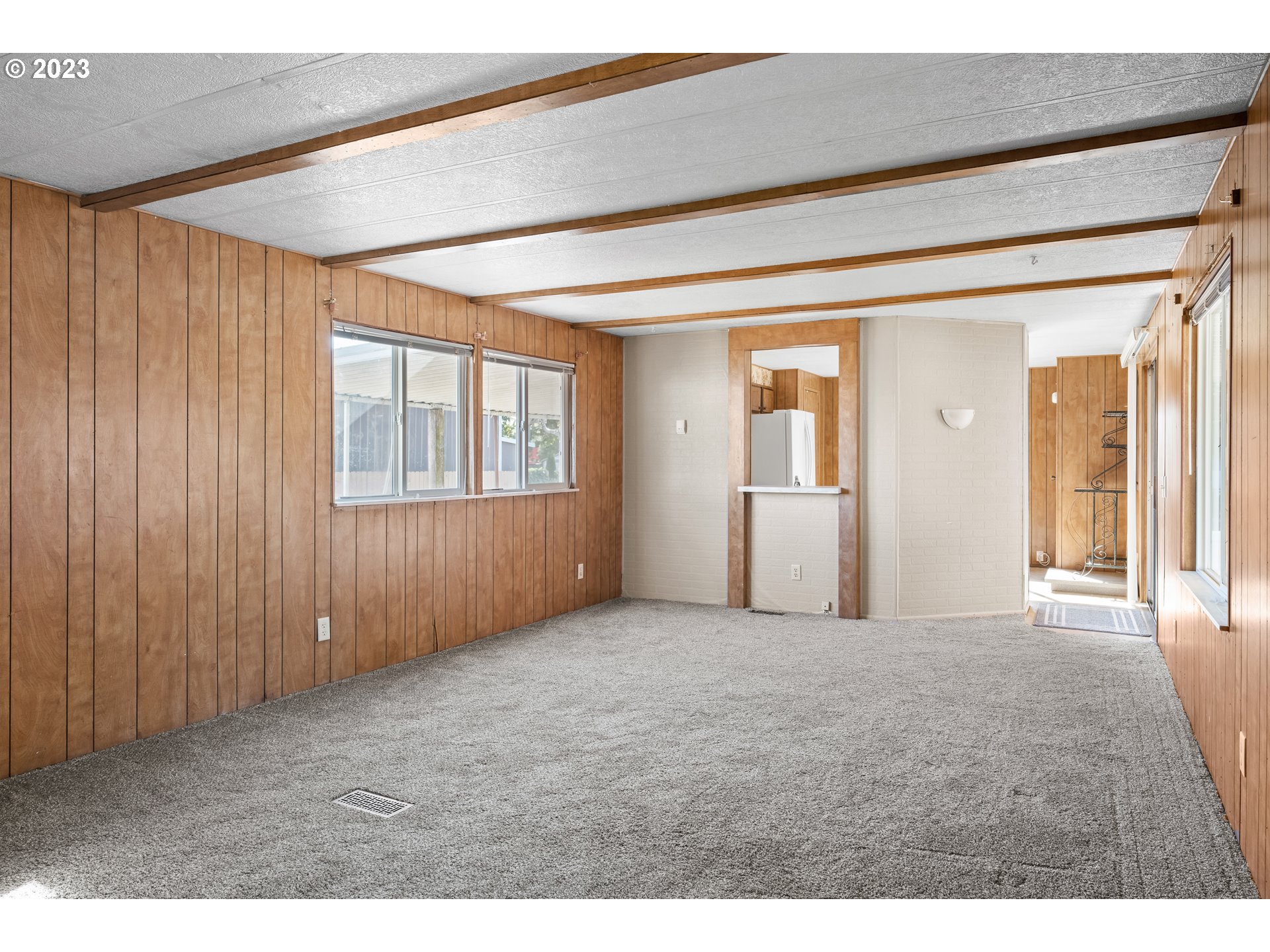 1117 34th Street Springfield, OR 97478 - Photo 20 of 39 a view interior of the house