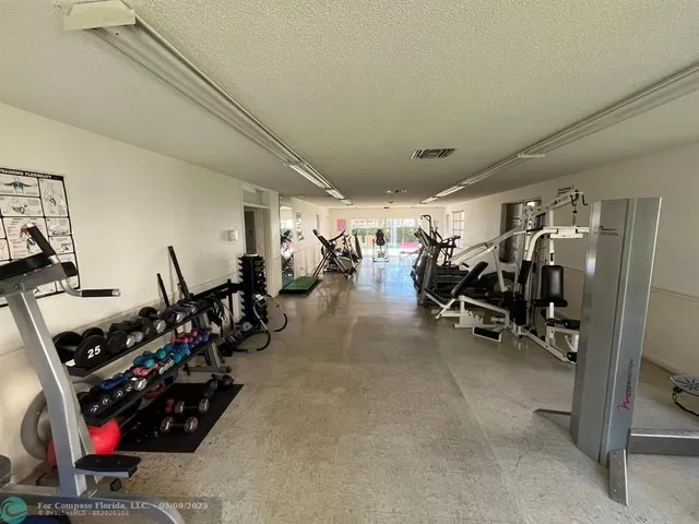 $1,900 | 4502 North Federal Highway, Unit 327C, Lighthouse Point, FL 33064