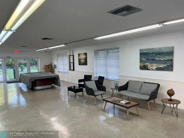 $1,900 | 4502 North Federal Highway, Unit 327C, Lighthouse Point, FL 33064