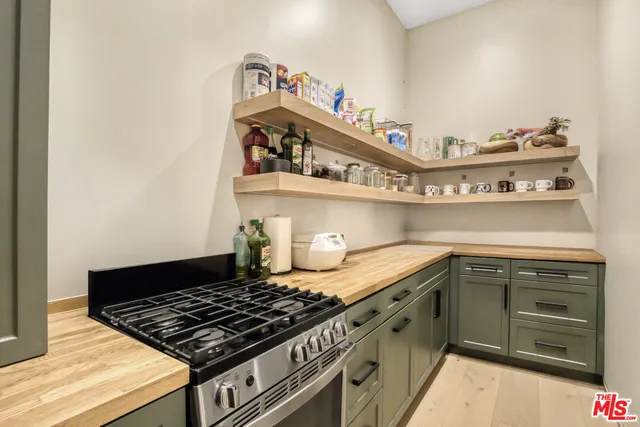 $22,000 | 22570 South Summit Ridge Circle, Chatsworth, CA 91311