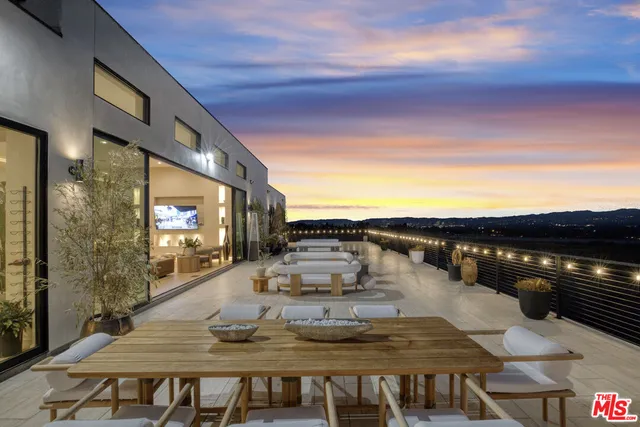 $22,000 | 22570 South Summit Ridge Circle, Chatsworth, CA 91311