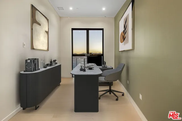 $22,000 | 22570 South Summit Ridge Circle, Chatsworth, CA 91311