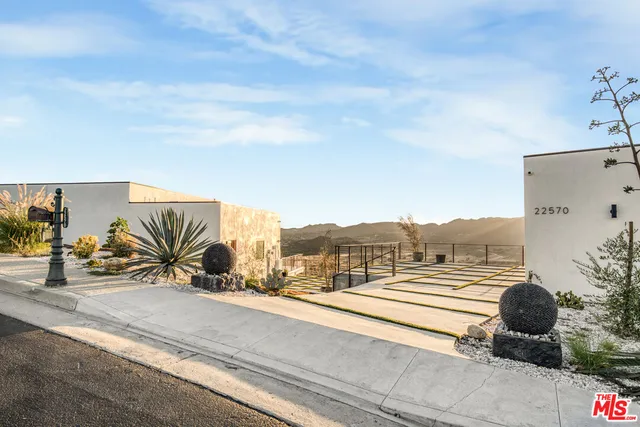 $22,000 | 22570 South Summit Ridge Circle, Chatsworth, CA 91311