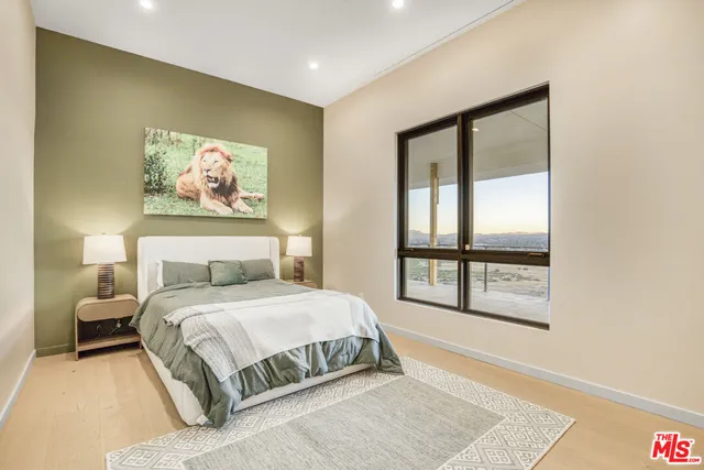 $22,000 | 22570 South Summit Ridge Circle, Chatsworth, CA 91311