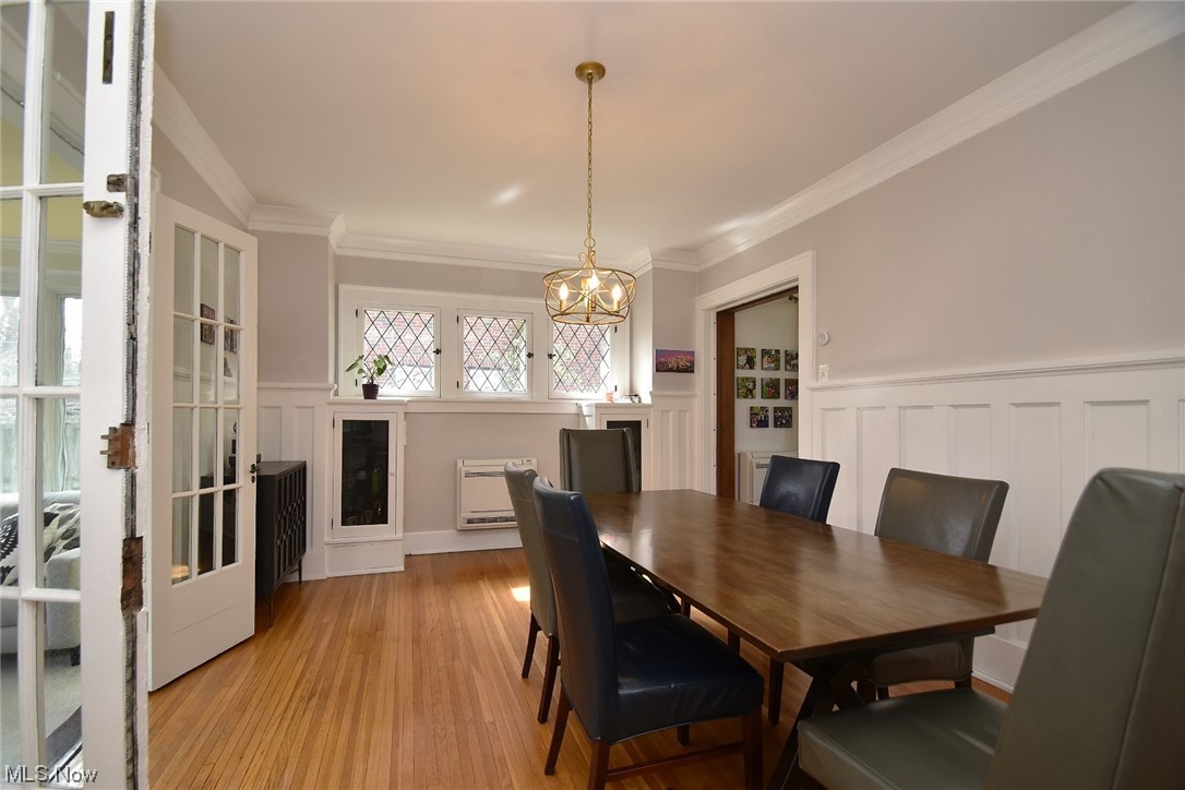 2637 Dartmoor Road Cleveland, OH 44118 - Photo 6 of 35