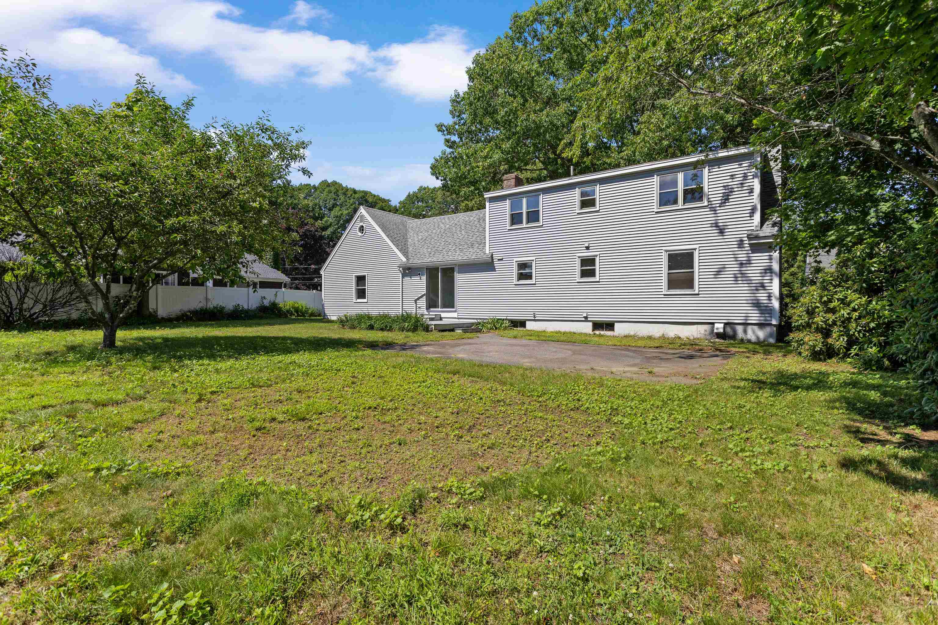 10 Colonial Circle Hampton, NH 03842 - Photo 2 of 58