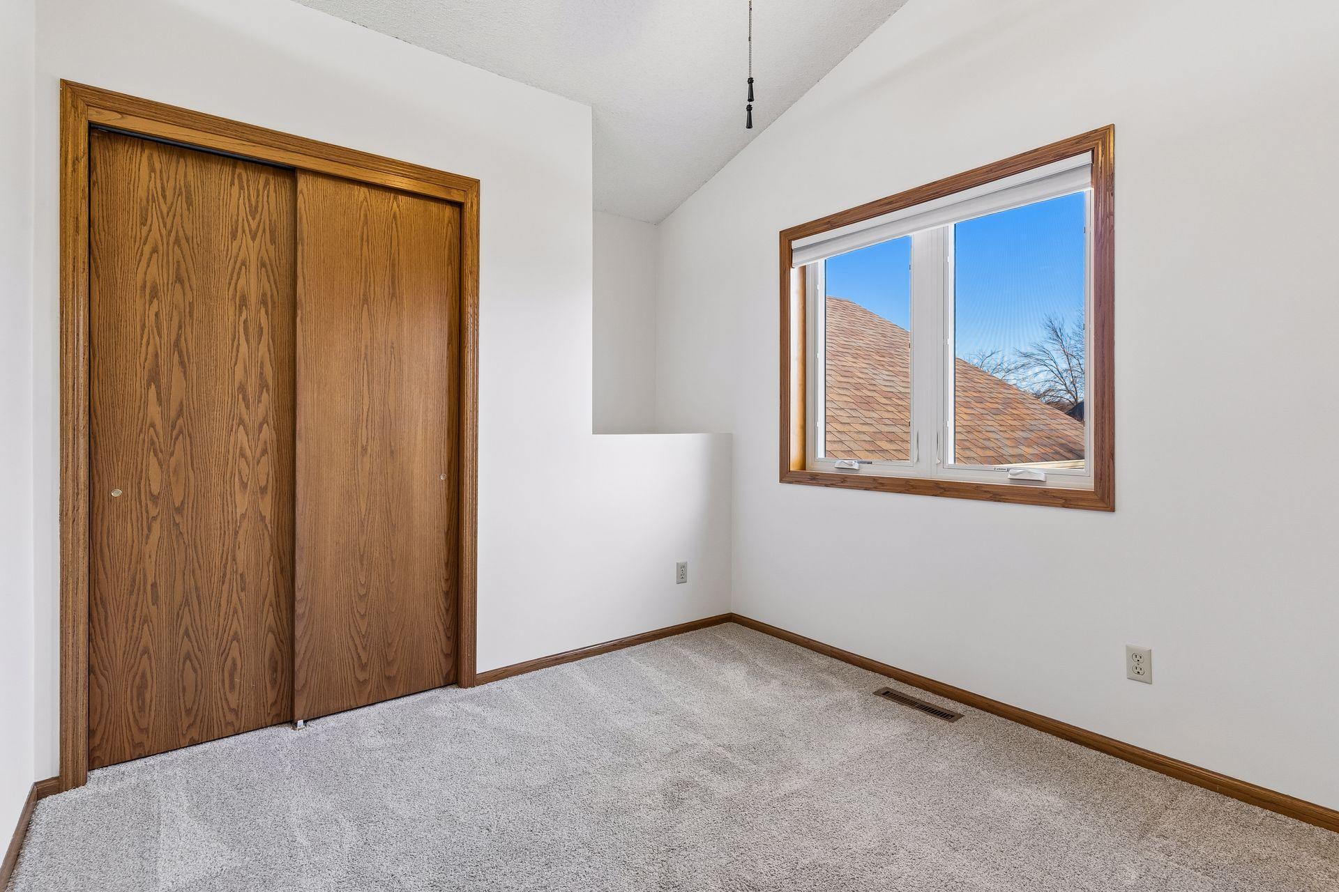 1011 Boston Hill Road Eagan, MN 55123 - Photo 13 of 29