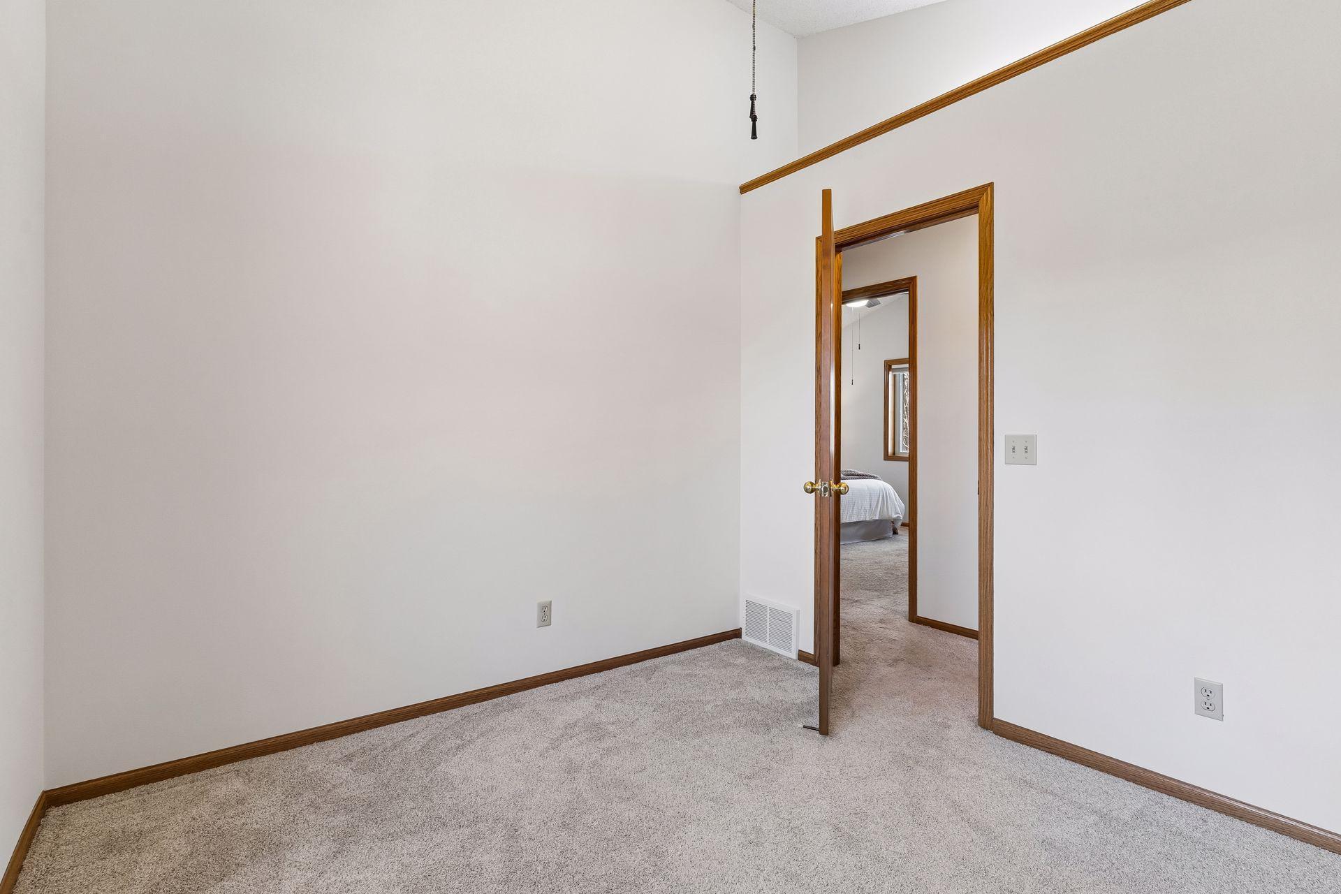 1011 Boston Hill Road Eagan, MN 55123 - Photo 14 of 29