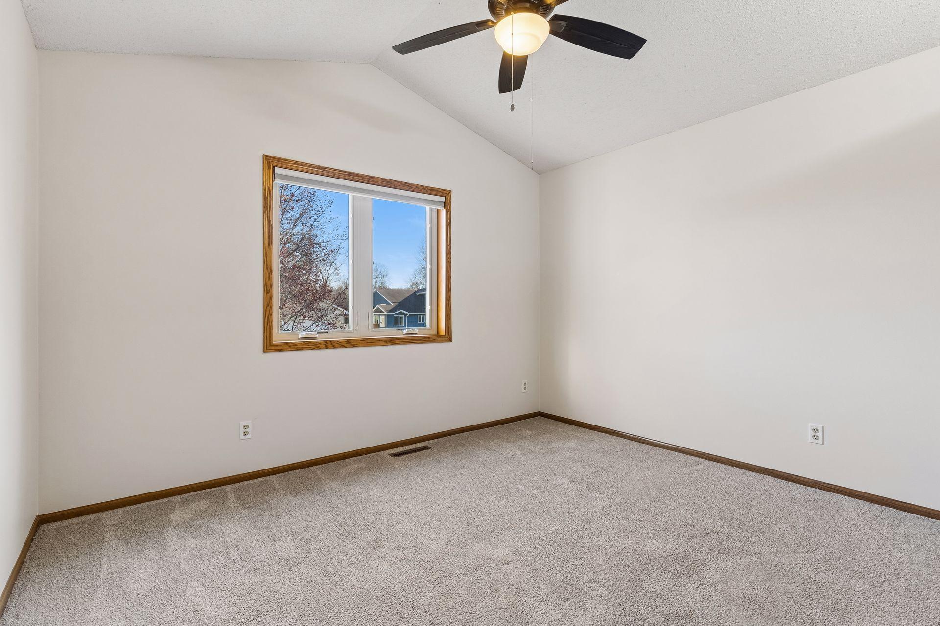 1011 Boston Hill Road Eagan, MN 55123 - Photo 15 of 29