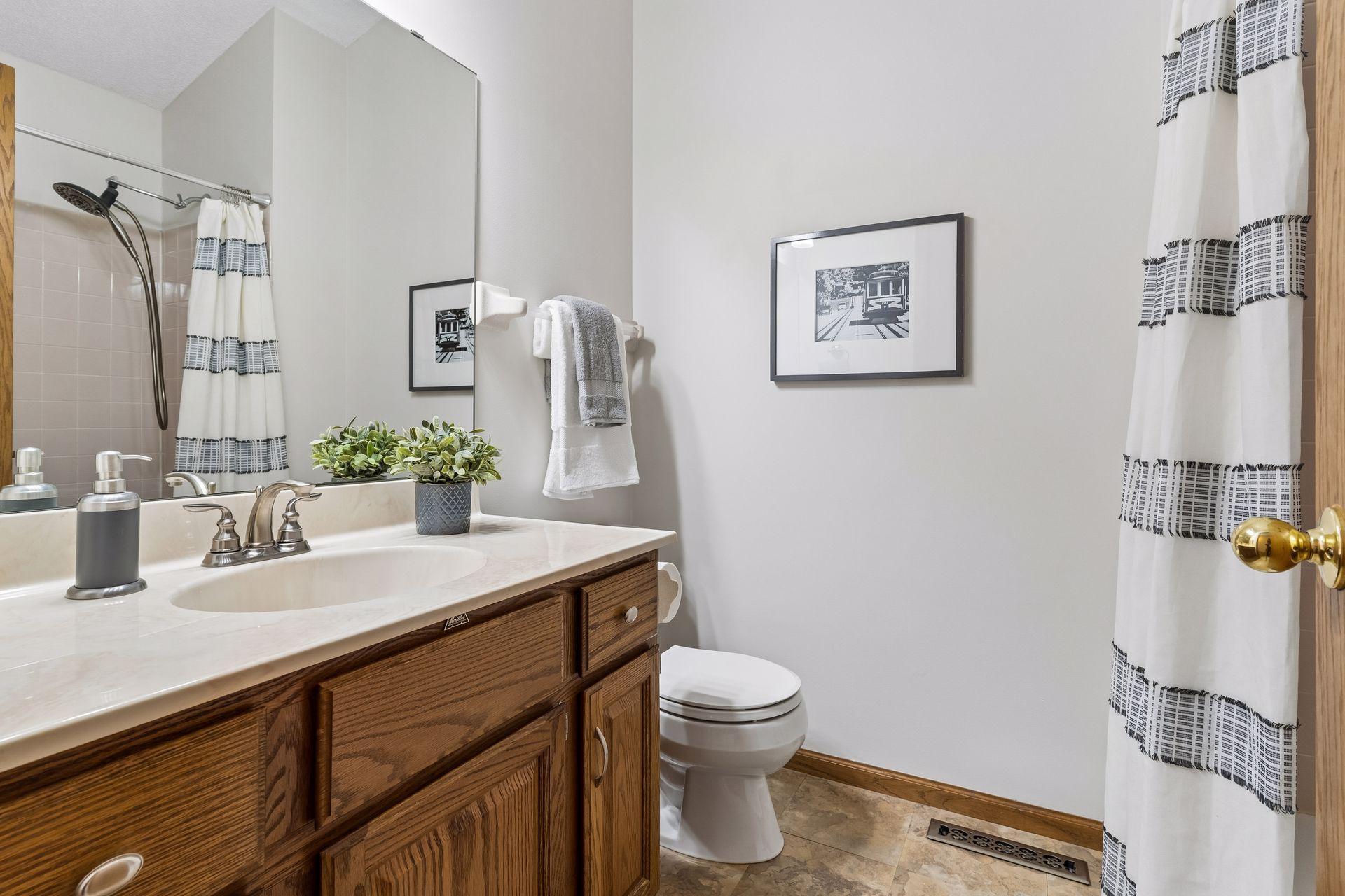 1011 Boston Hill Road Eagan, MN 55123 - Photo 17 of 29