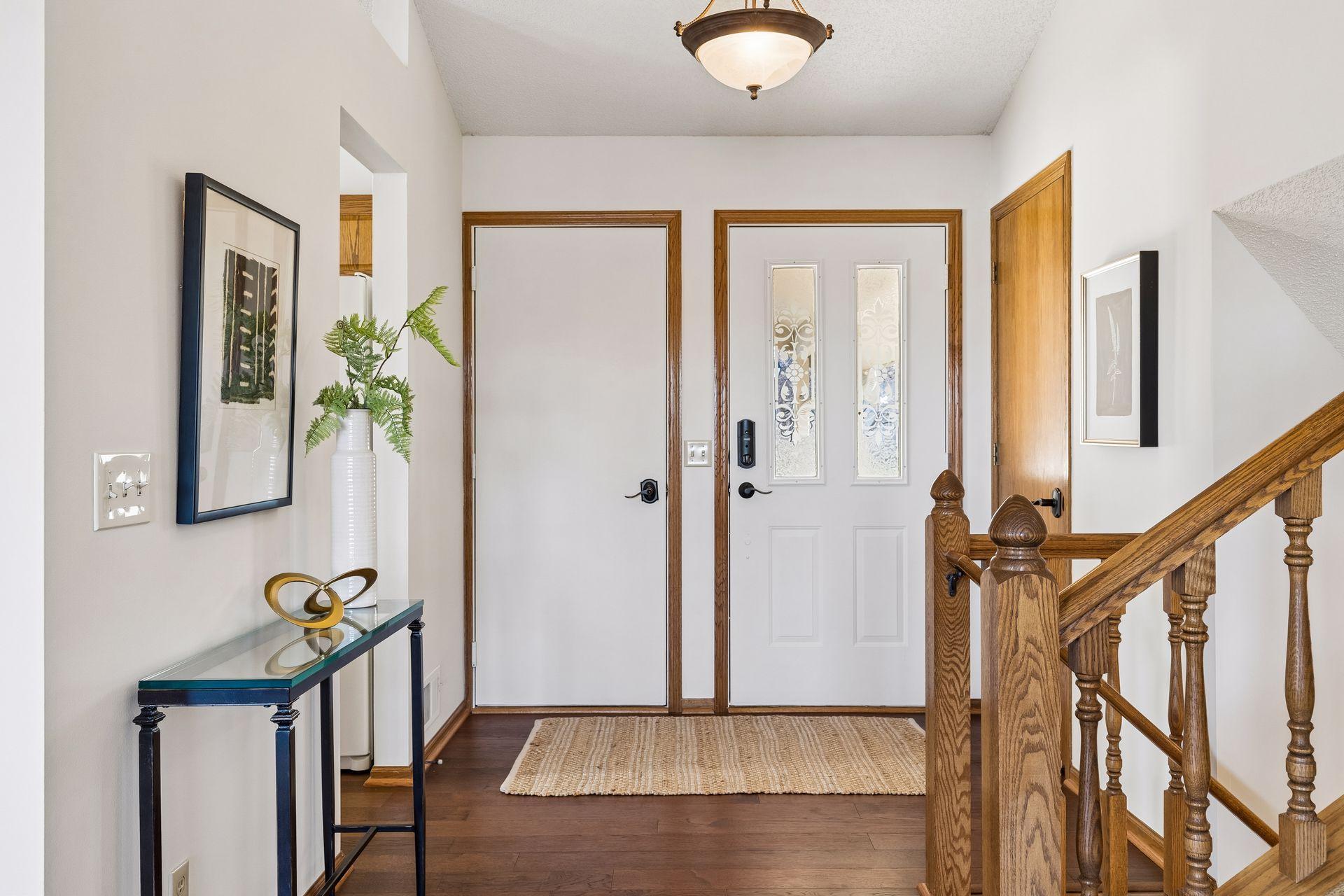 1011 Boston Hill Road Eagan, MN 55123 - Photo 2 of 29