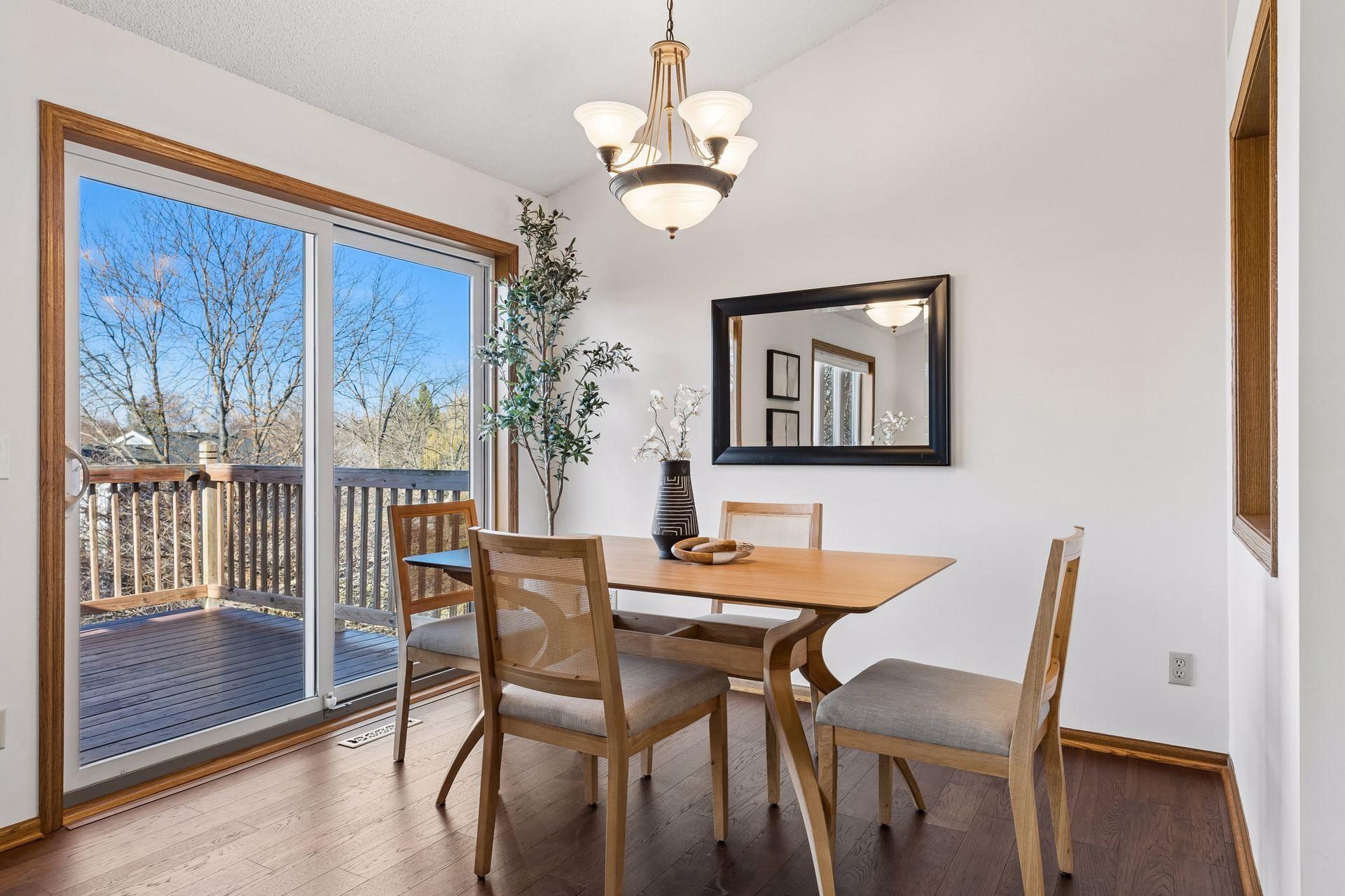 1011 Boston Hill Road Eagan, MN 55123 - Photo 6 of 29