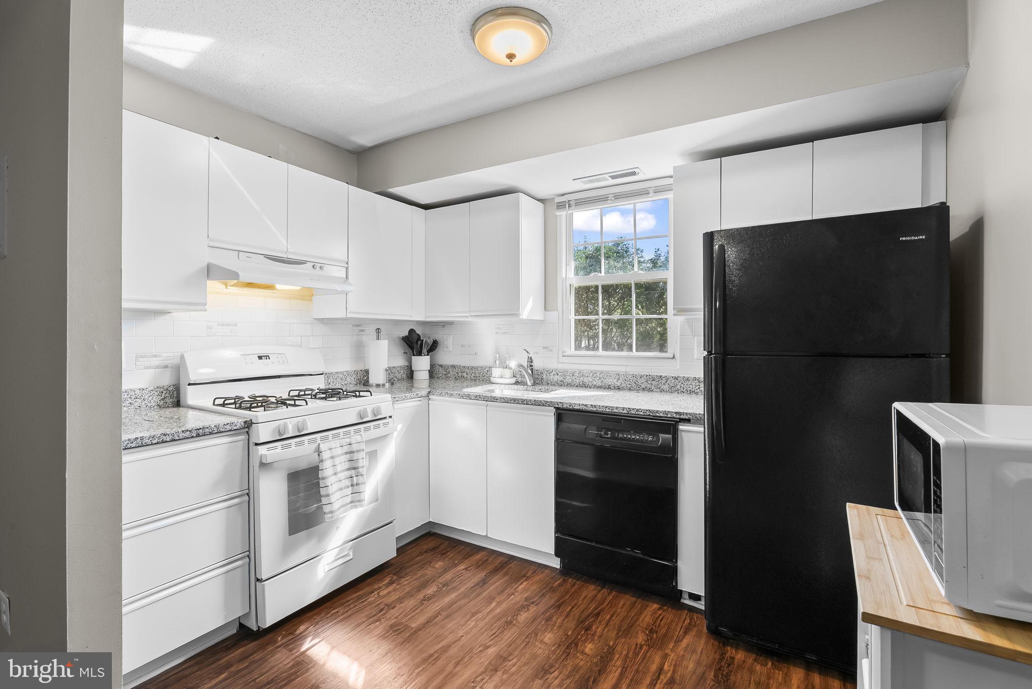 11917 Tarragon Road, Unit L Reisterstown, MD 21136 - Photo 7 of 12 Kitchen