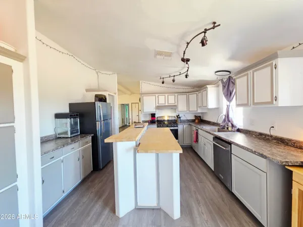 $269,000 | 5790 South Nucci Lane, Hereford, AZ 85615